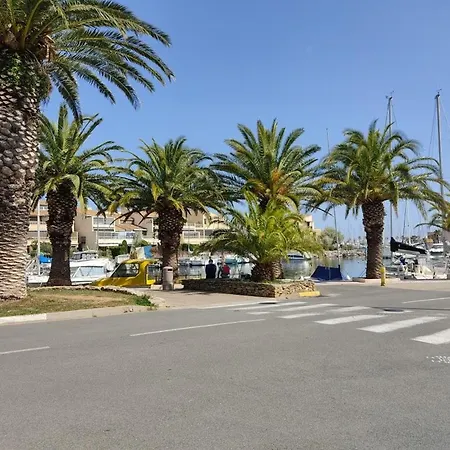 Spacieux A - Parking - Vue Port - Proche - Fr-1-796-29 *